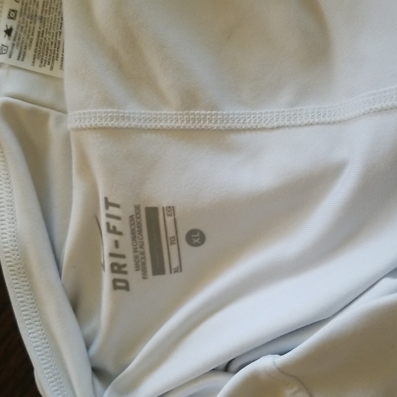 Nike Plus Skort - Picture 5 of 5